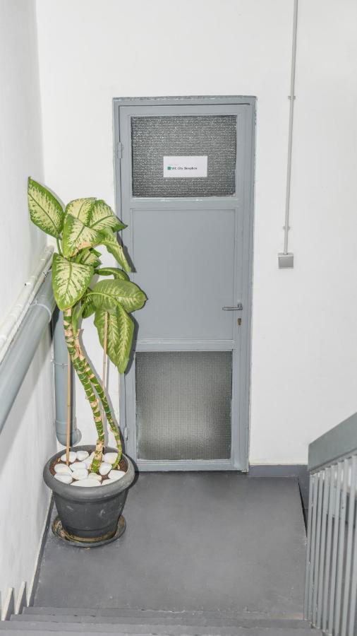 Monastiraki Citycenter Sleepbox- Unspoiled Athens Apartments Esterno foto