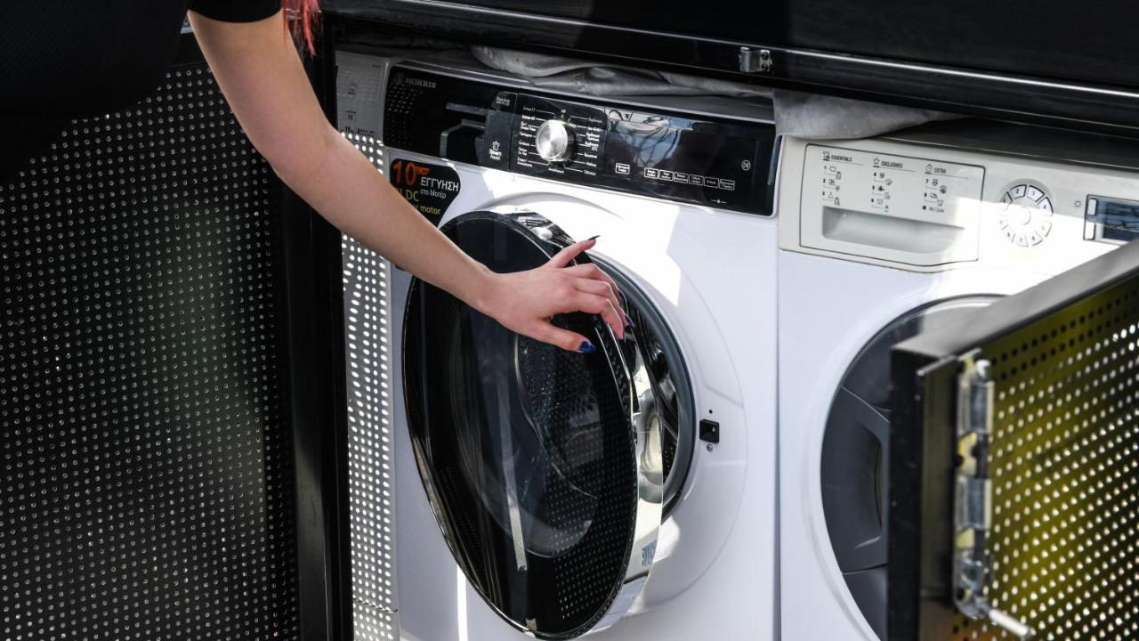 Monastiraki Citycenter Sleepbox- Unspoiled Athens Apartments Esterno foto