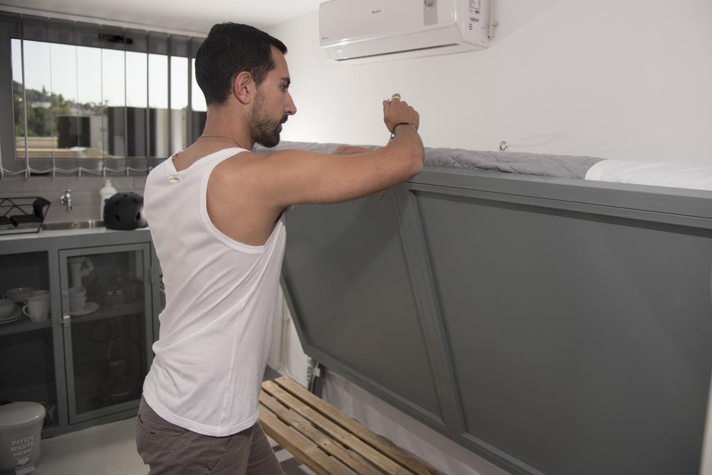 Monastiraki Citycenter Sleepbox- Unspoiled Athens Apartments Esterno foto