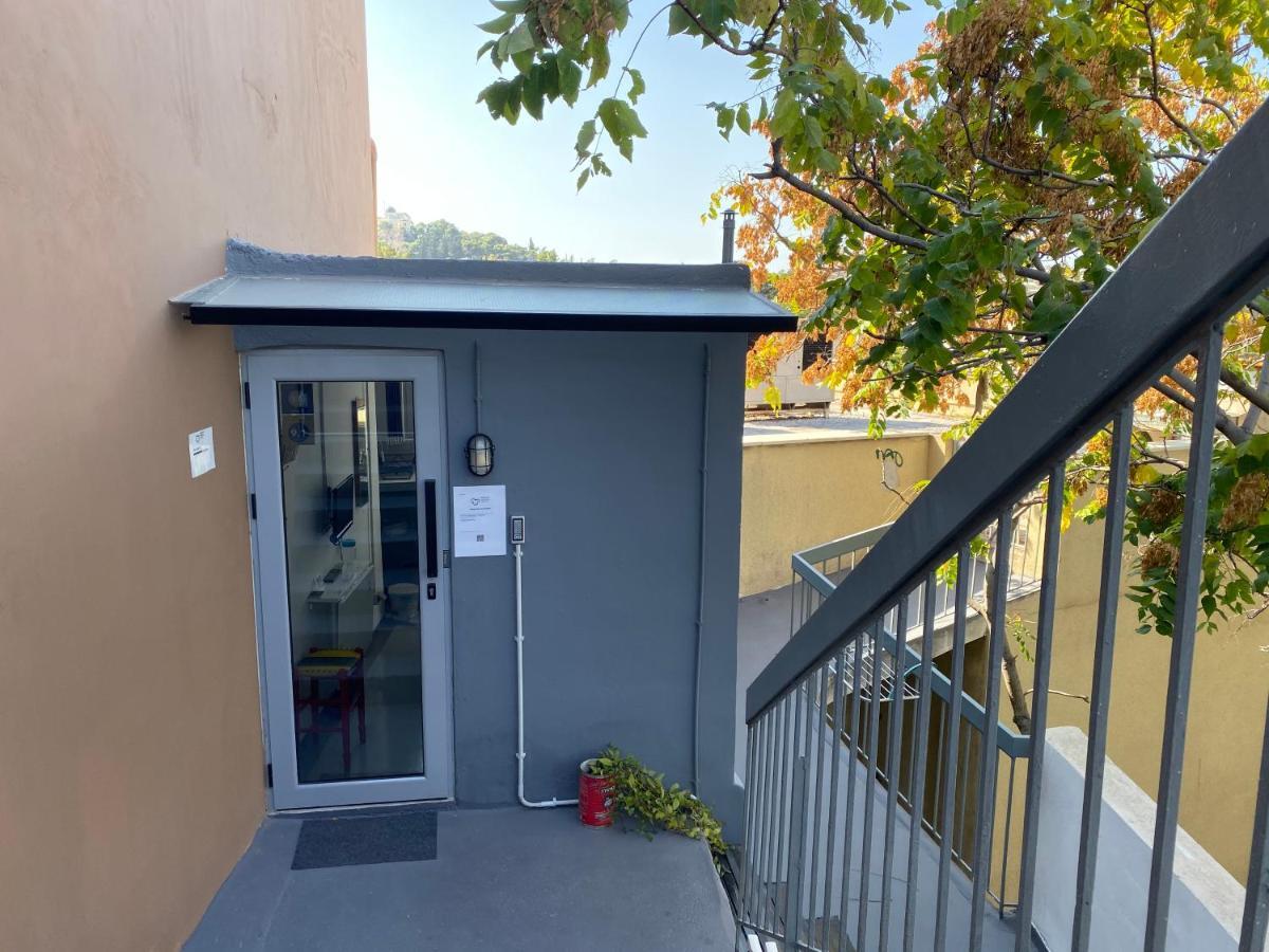 Monastiraki Citycenter Sleepbox- Unspoiled Athens Apartments Esterno foto